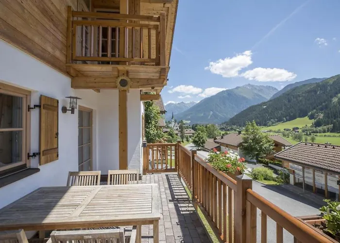 Tatil Evi Schoeneben Sonnenwende Wald im Pinzgau